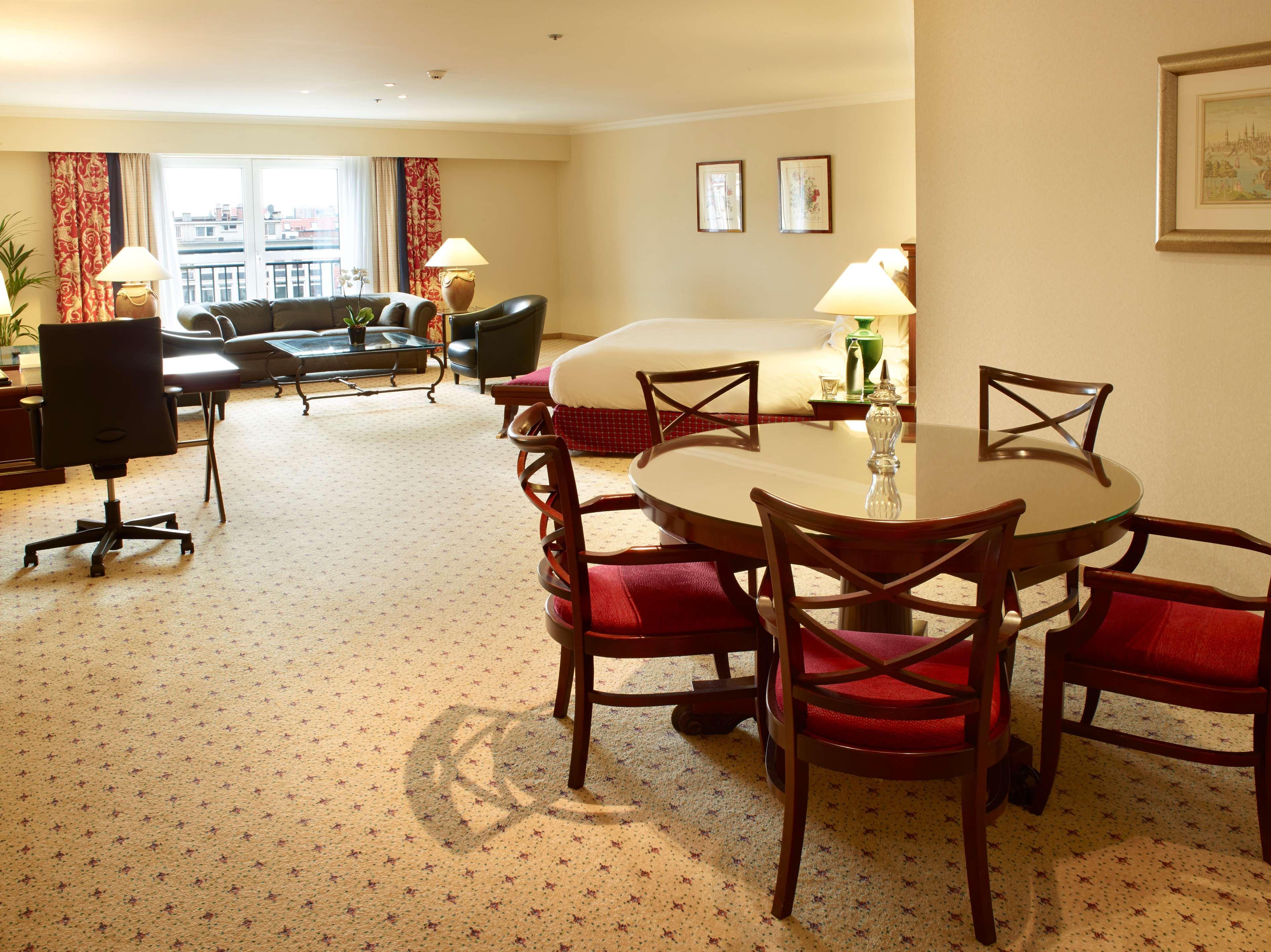 Hilton Antwerp Old Town Otel Dış mekan fotoğraf