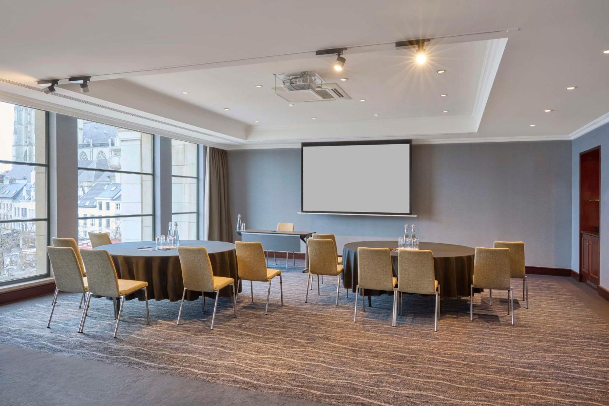 Hilton Antwerp Old Town Otel Dış mekan fotoğraf